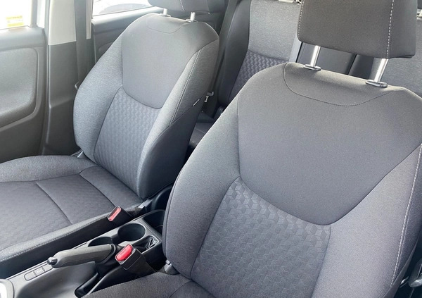 Toyota Yaris cena 68900 przebieg: 66604, rok produkcji 2022 z Raszków małe 232